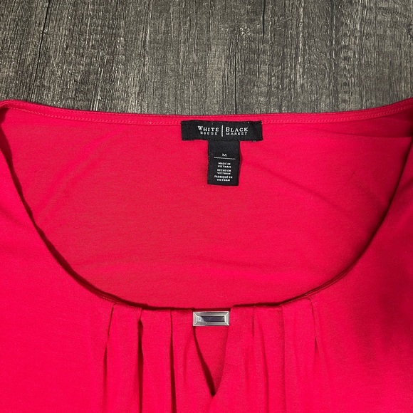 WHBM Red Pleated Scoop-Neck Tee with Cutout, Size M - Picture 7 of 12